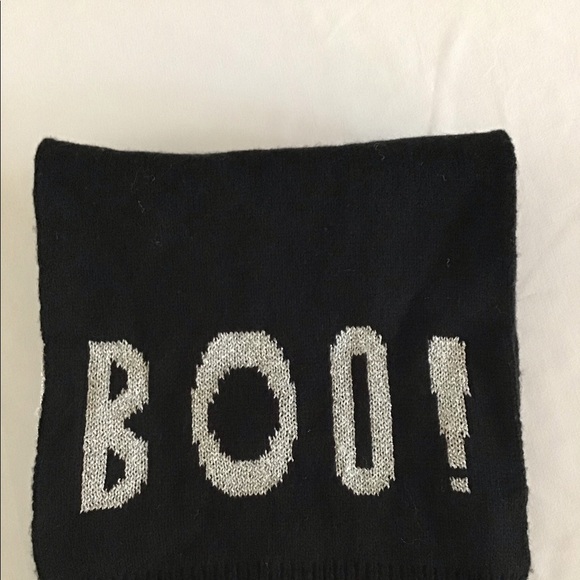 New Halloween Festive Warm Scarf! - Picture 6 of 7